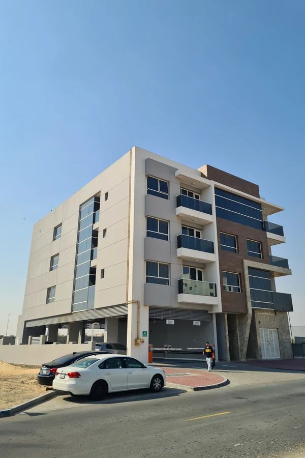 83_Residence-DubaiLand-bld.jpg